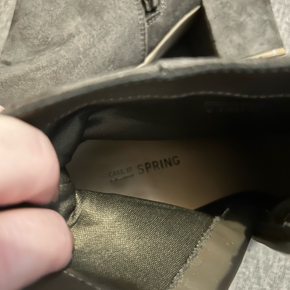 Call it Spring Size 8 grey boot. - Picture 4 of 10